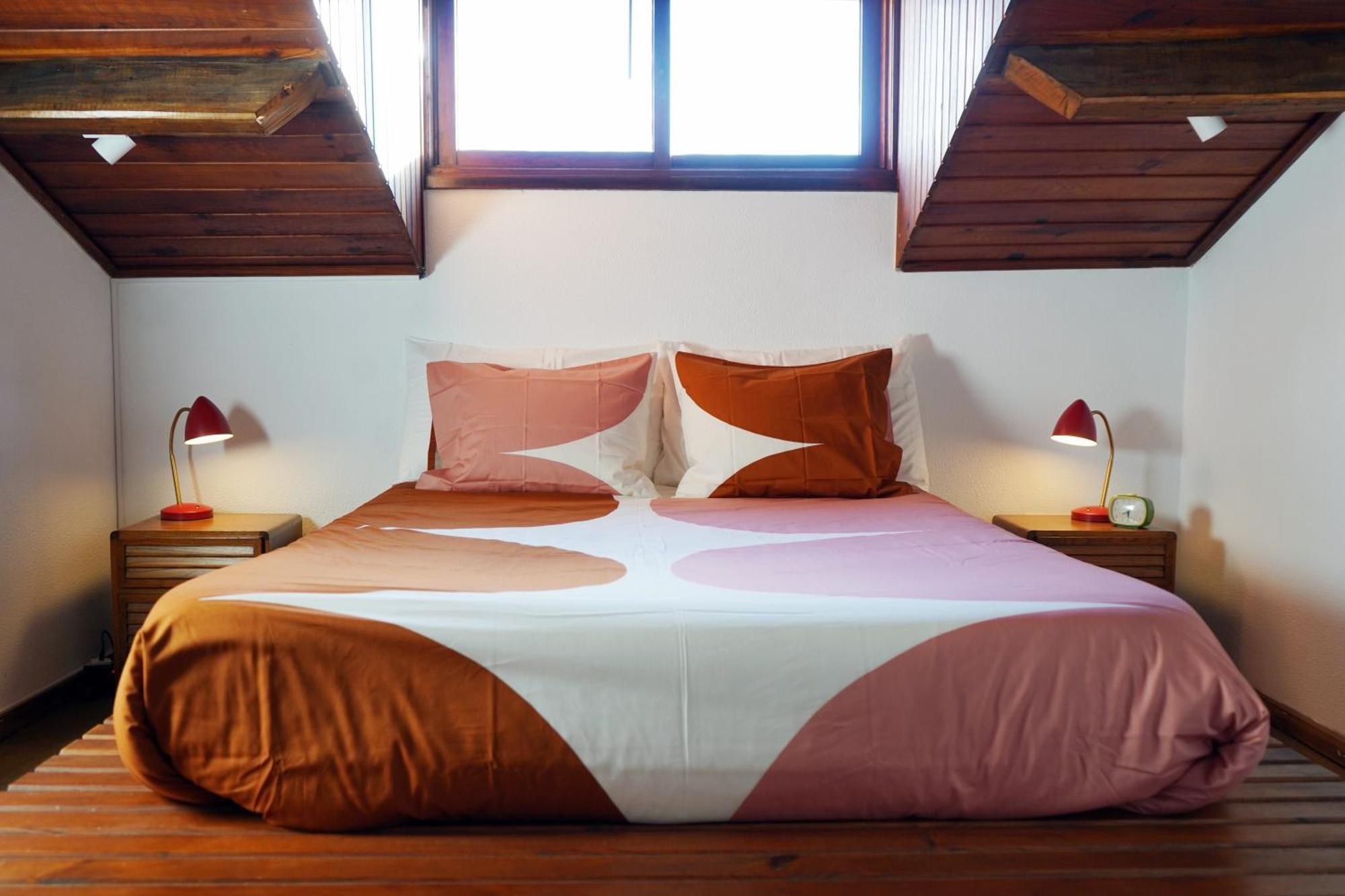 Vic Aveiro Arts House Hotel ภายนอก รูปภาพ