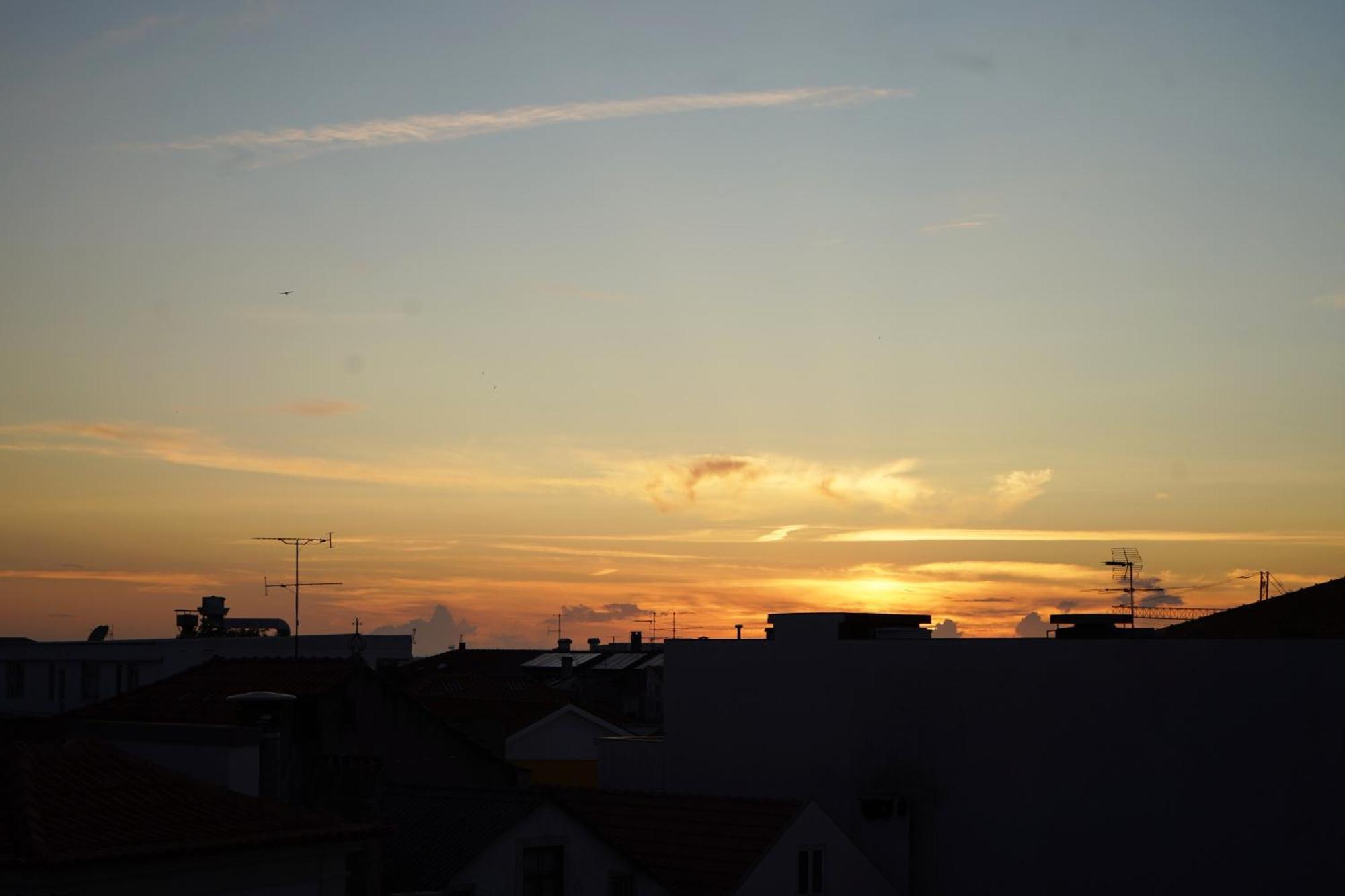 Vic Aveiro Arts House Hotel ภายนอก รูปภาพ